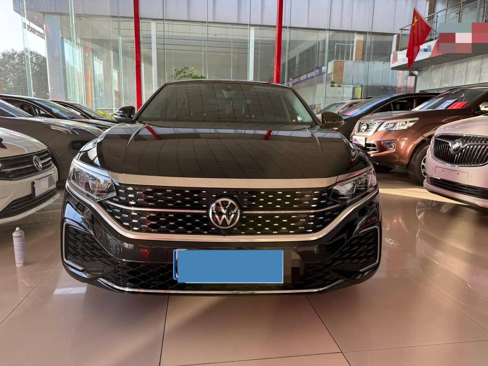 2025 VOLKSWAGEN PASSAT thumbnail 4