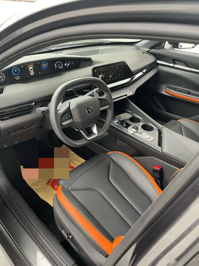 2022 ChangAn UNI-V 1.5T 188HP L4 7DCT,autocango,china used car exporter,china ev exporter,chinese used car exporter,chinese used ev exporter