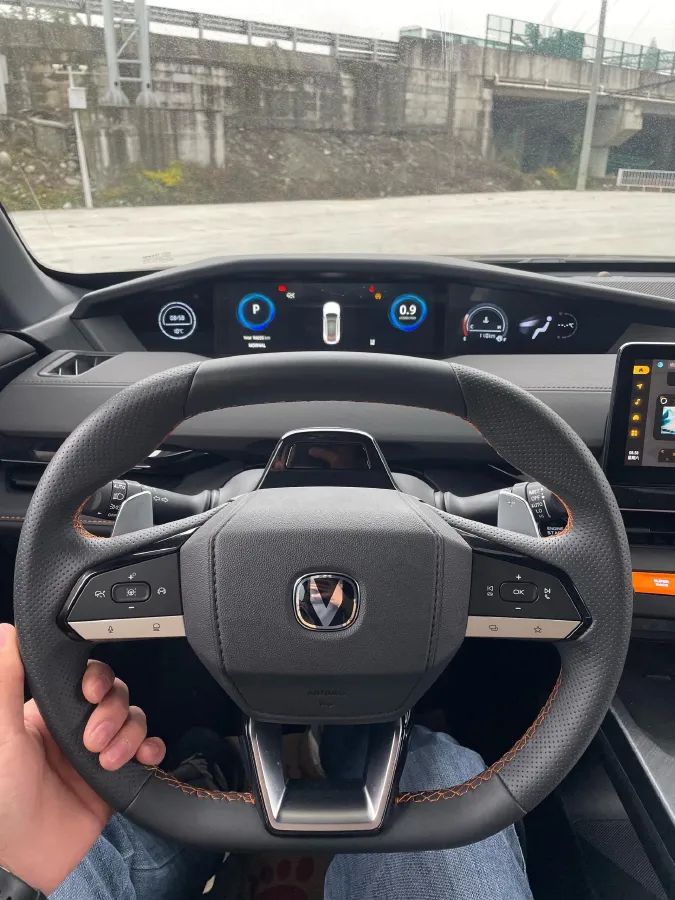 2022 ChangAn UNI-V 1.5T 188HP L4 7DCT,autocango,china used car exporter,china ev exporter,chinese used car exporter,chinese used ev exporter