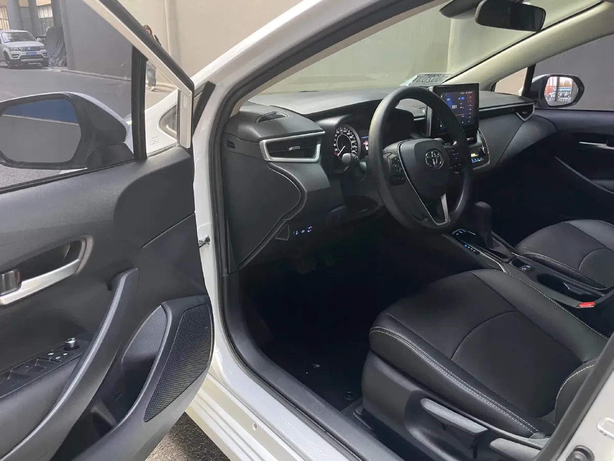 2021 Toyota Corolla 1.2T 116HP L4 CVT,autocango,china used car exporter,china ev exporter,chinese used car exporter,chinese used ev exporter