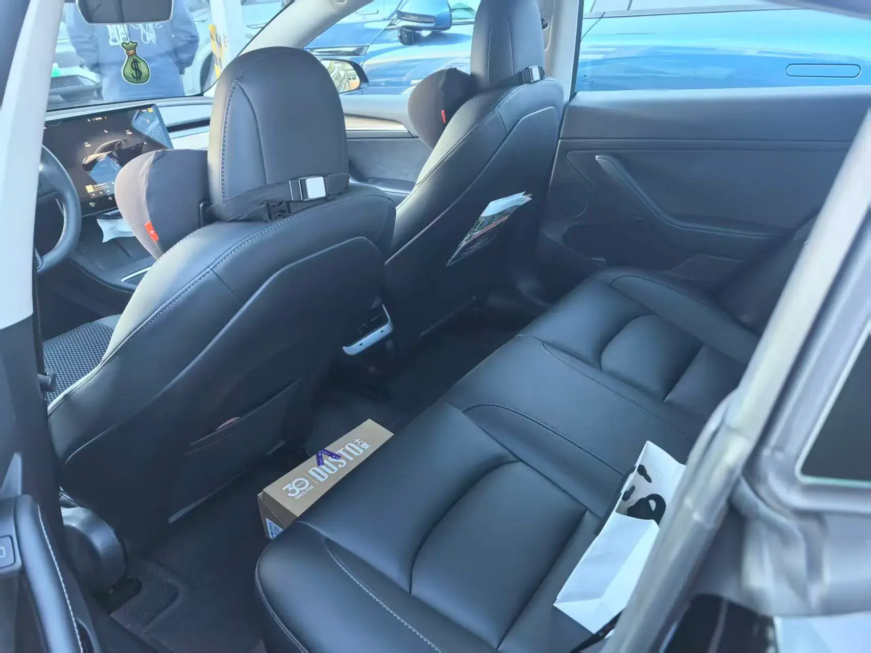 2022 TESLA MODEL thumbnail 3