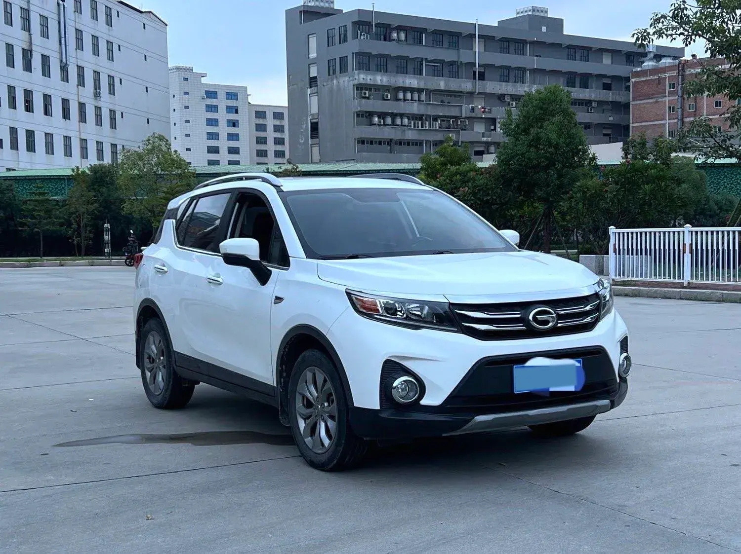 2019 GAC TRUMPCHI thumbnail 3