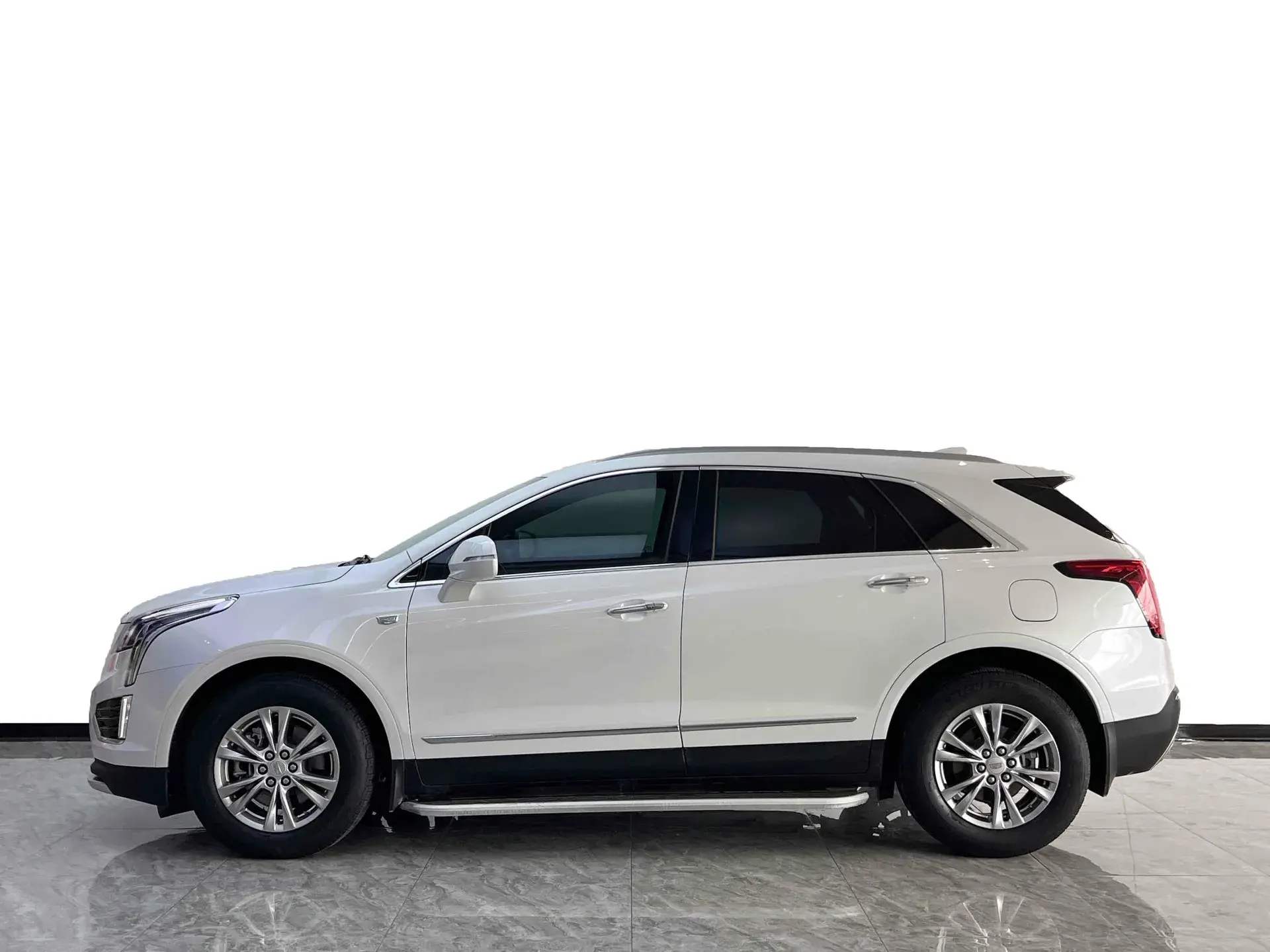 2021 CADILLAC XT5 thumbnail 3