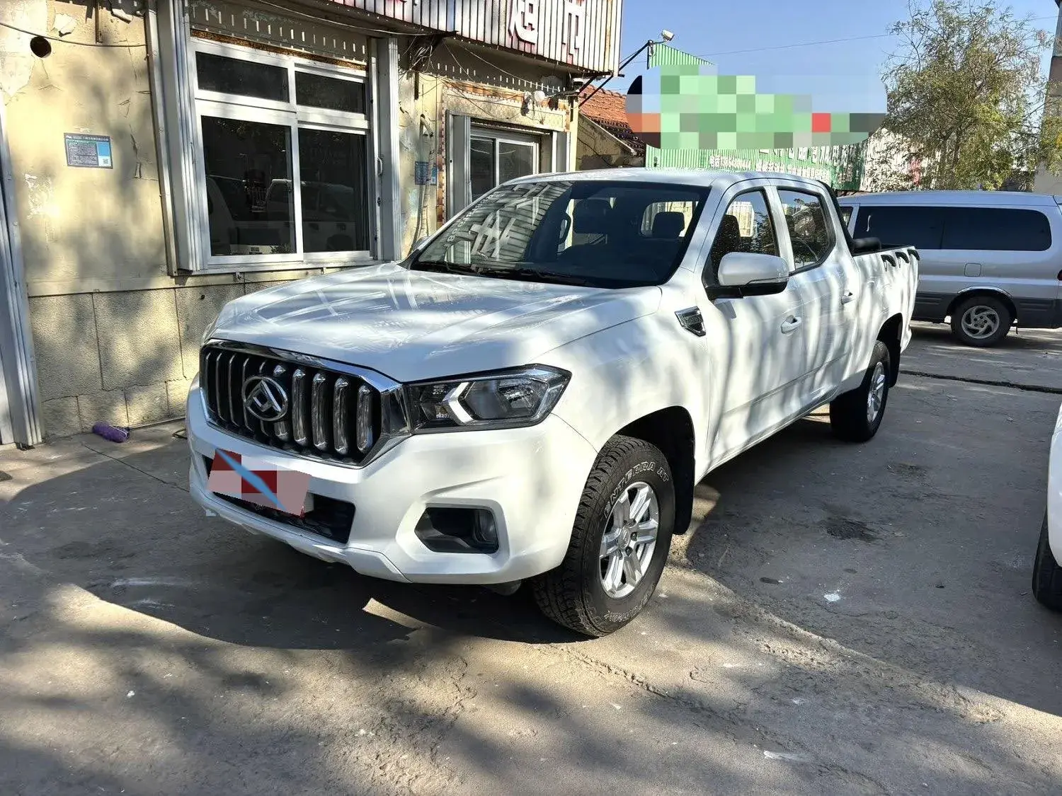 2022 MAXUS T60 view 1