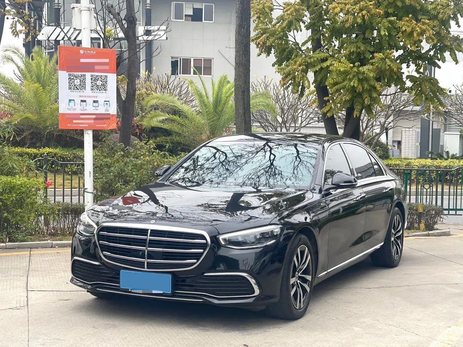 2022 MERCEDES-BENZ S view 1