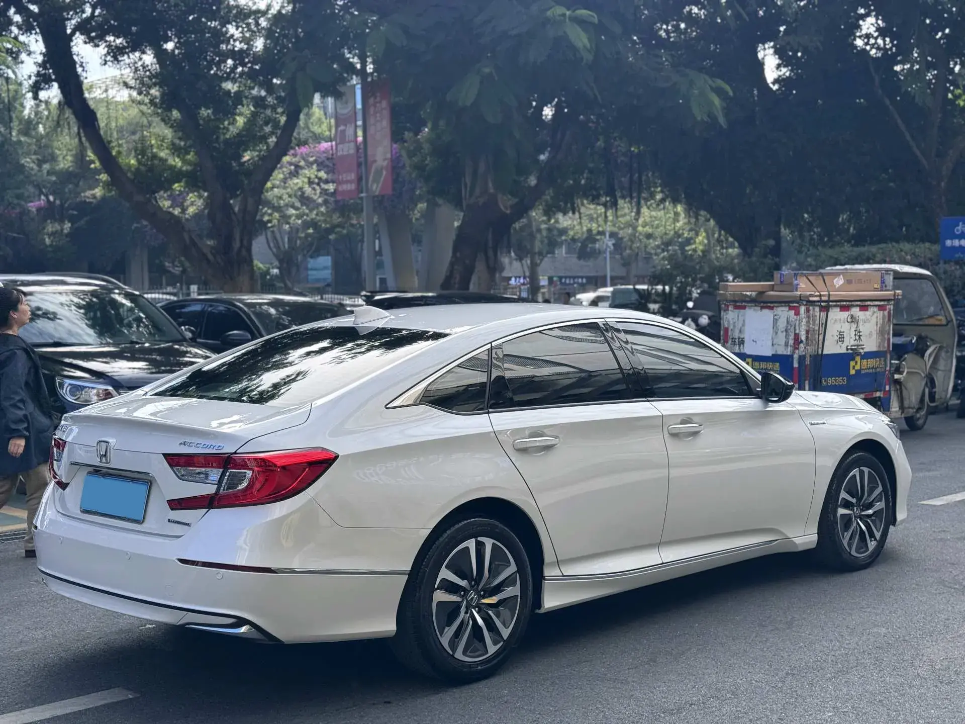 2018 HONDA ACCORD thumbnail 4