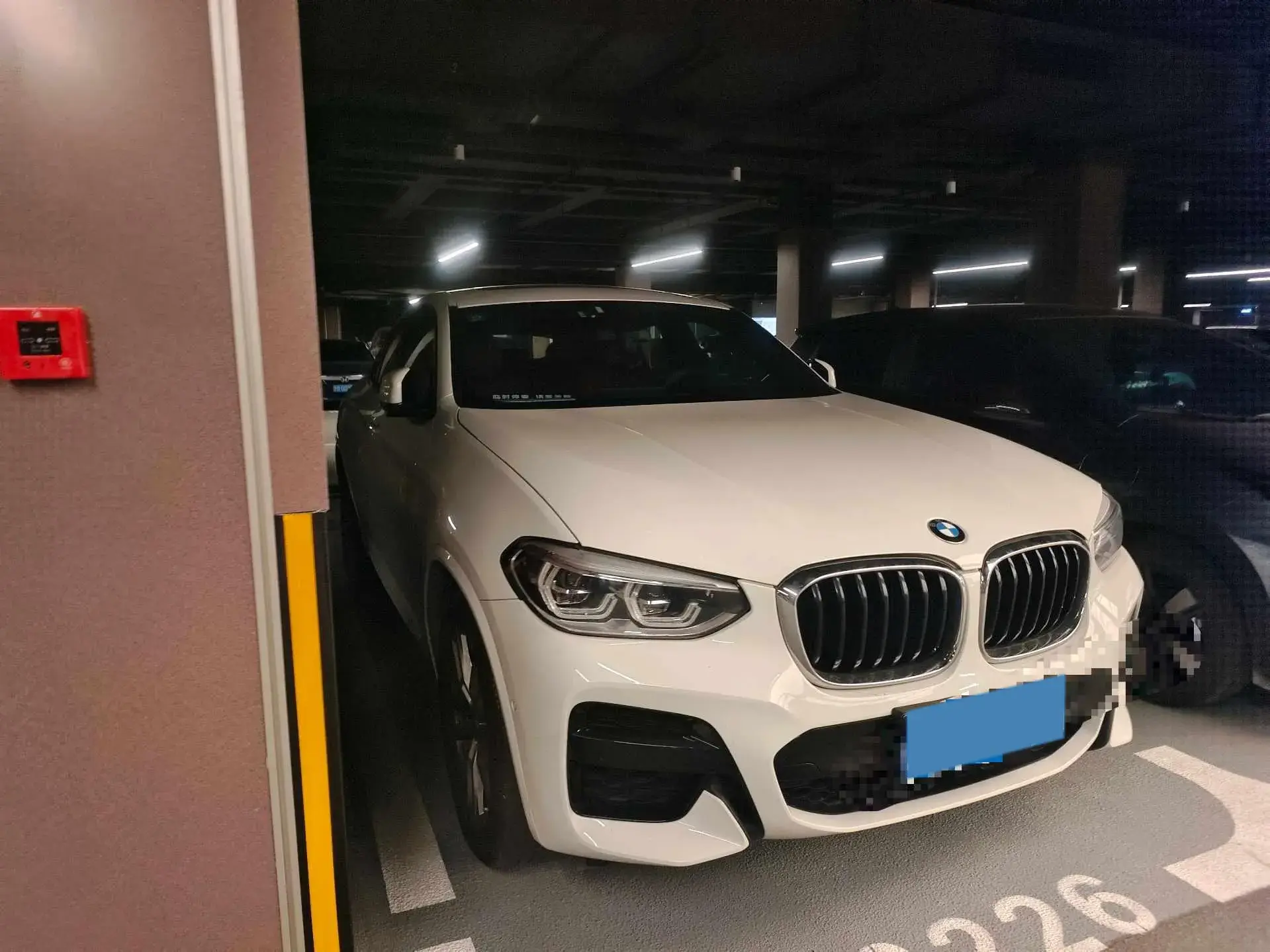 2020 BMW X4 thumbnail 2