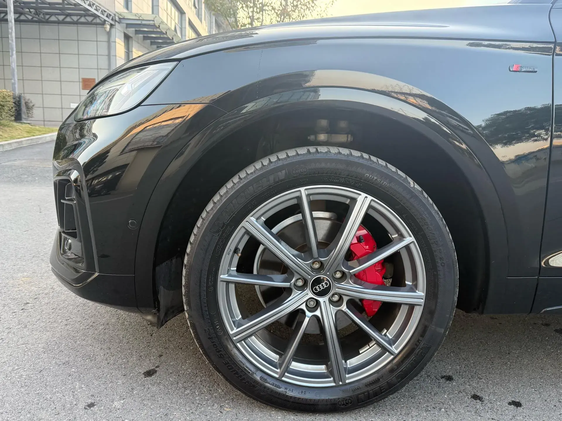 2022 AUDI Q5L thumbnail 4