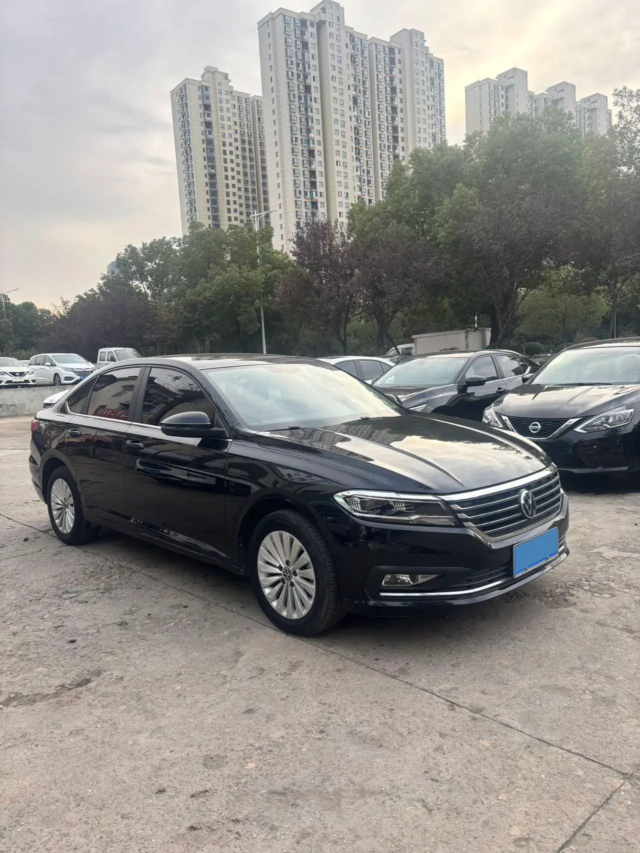 2021 VOLKSWAGEN LAVIDA thumbnail 3