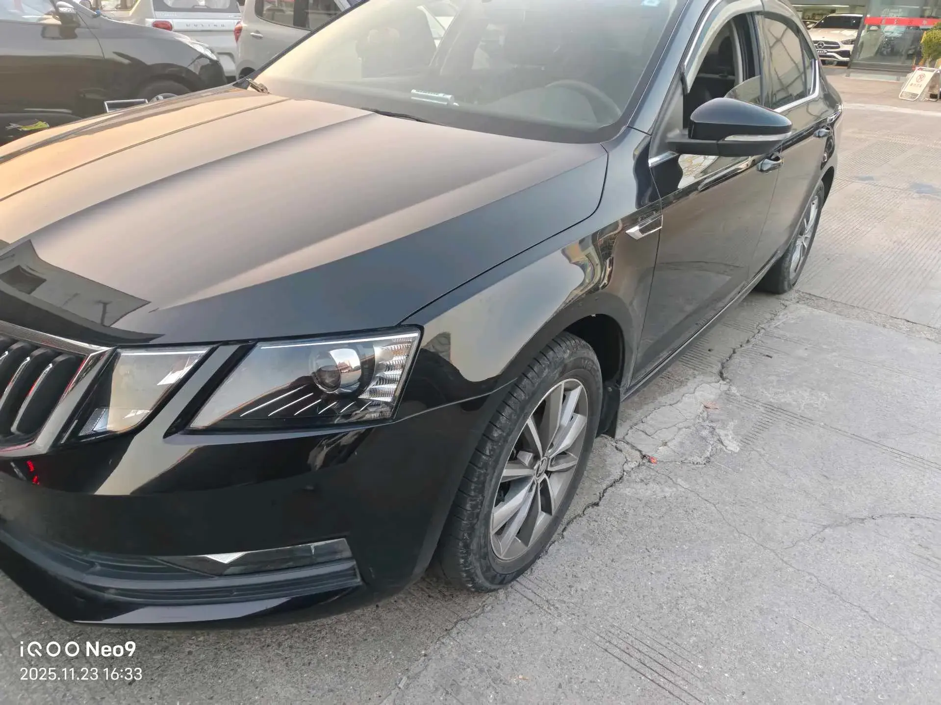 2019 SKODA OCTAVIA view 1