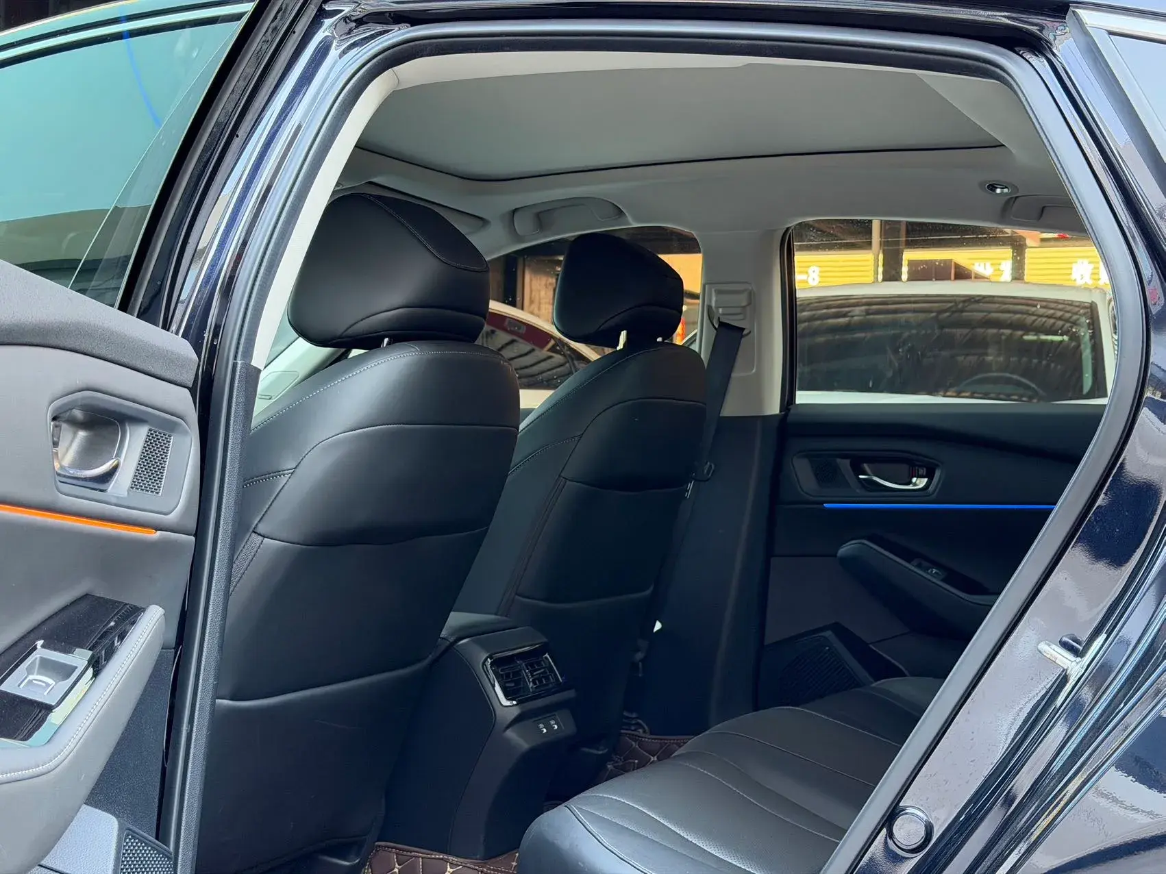 2023 HONDA ACCORD thumbnail 3