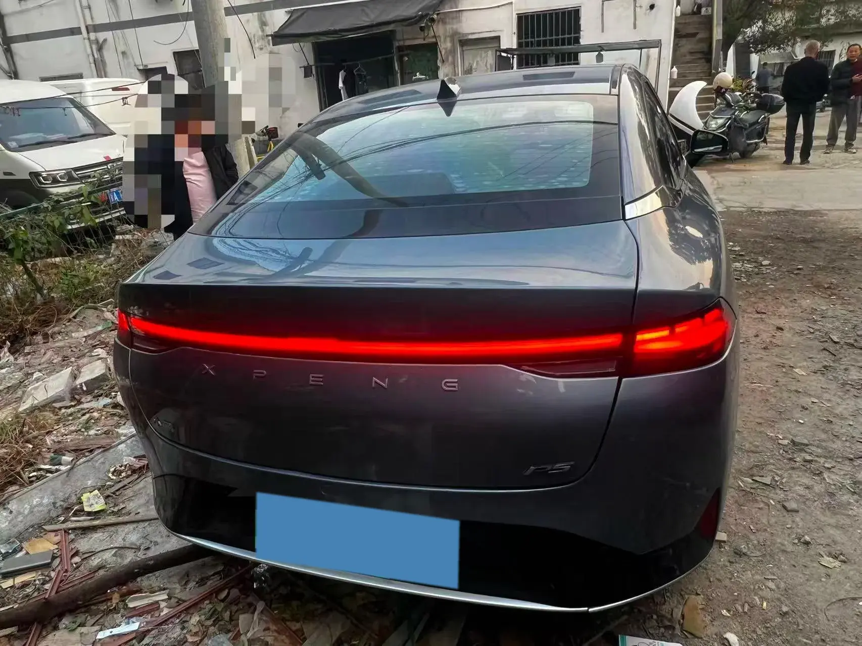 2021 XPENG P5 thumbnail 3