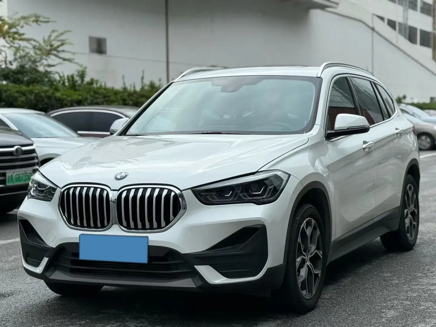 2021 BMW X1 view 1