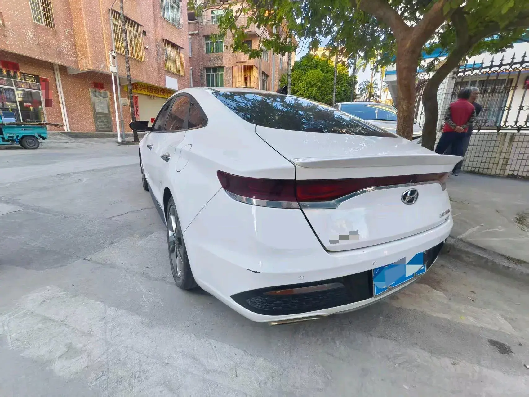 2019 HYUNDAI LA thumbnail 2