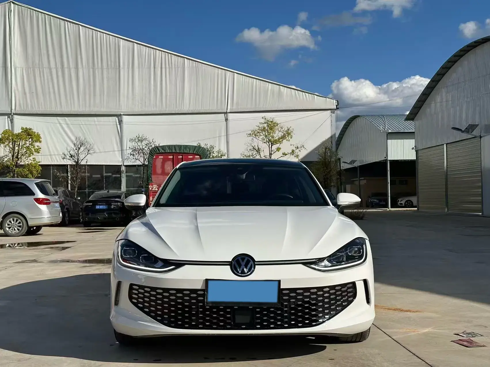 2023 VOLKSWAGEN LAMANDO thumbnail 2