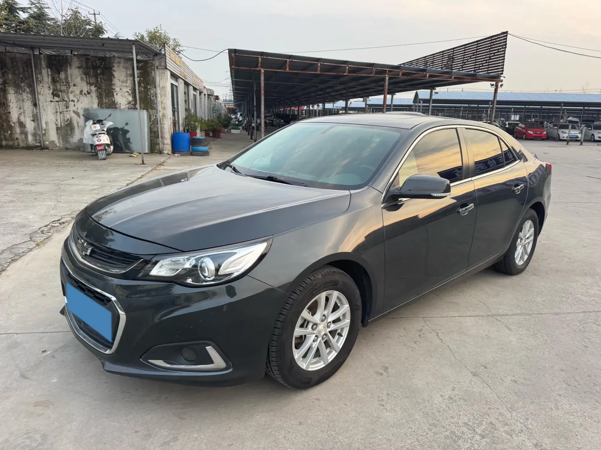 2018 CHEVROLET MALIBU view 1