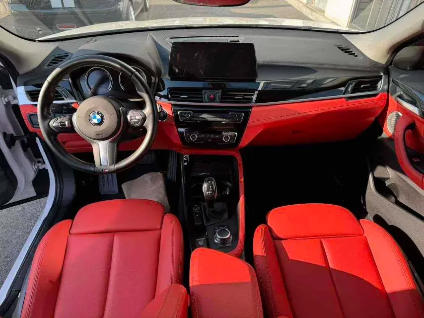 2023 BMW X2 thumbnail 4