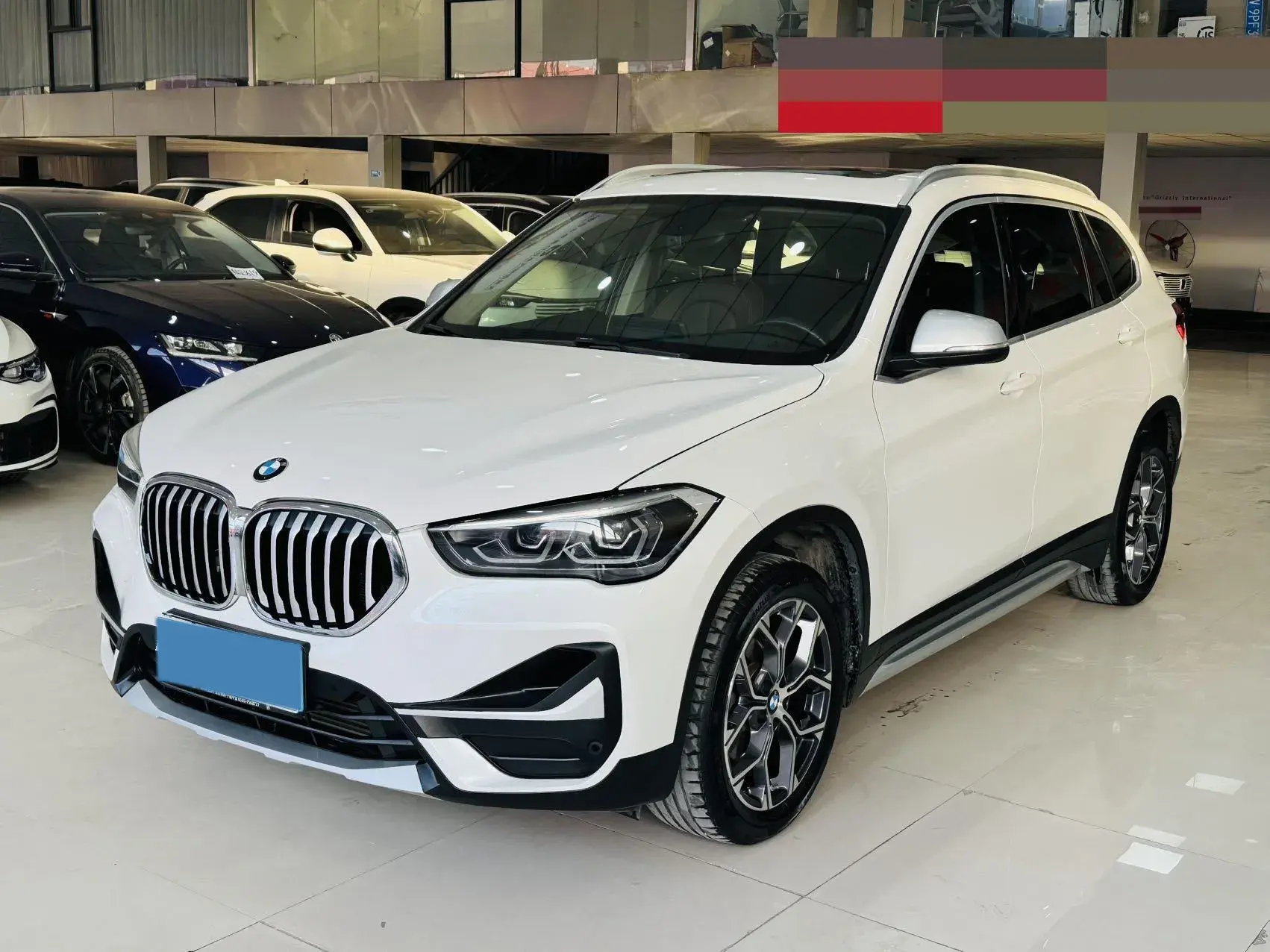 2021 BMW X1 view 1
