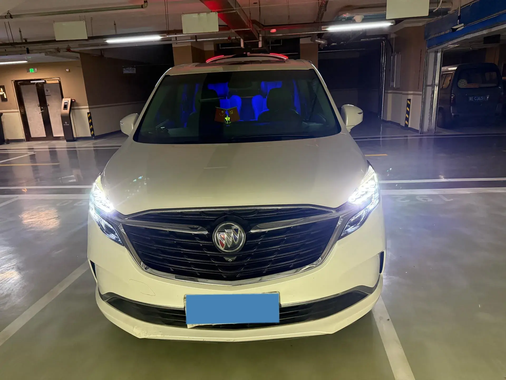 2021 BUICK GL8 thumbnail 2