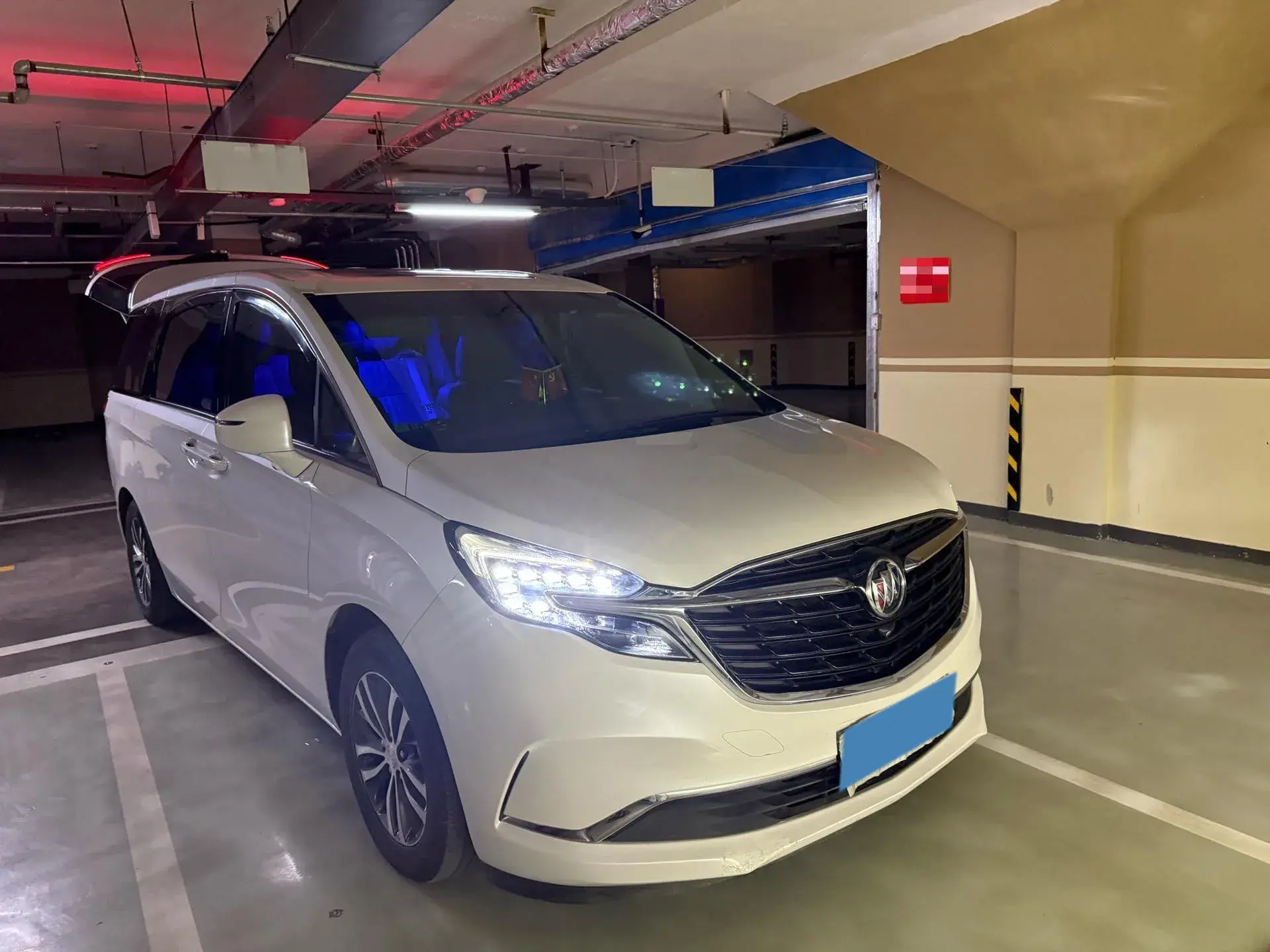 2021 BUICK GL8 thumbnail 3