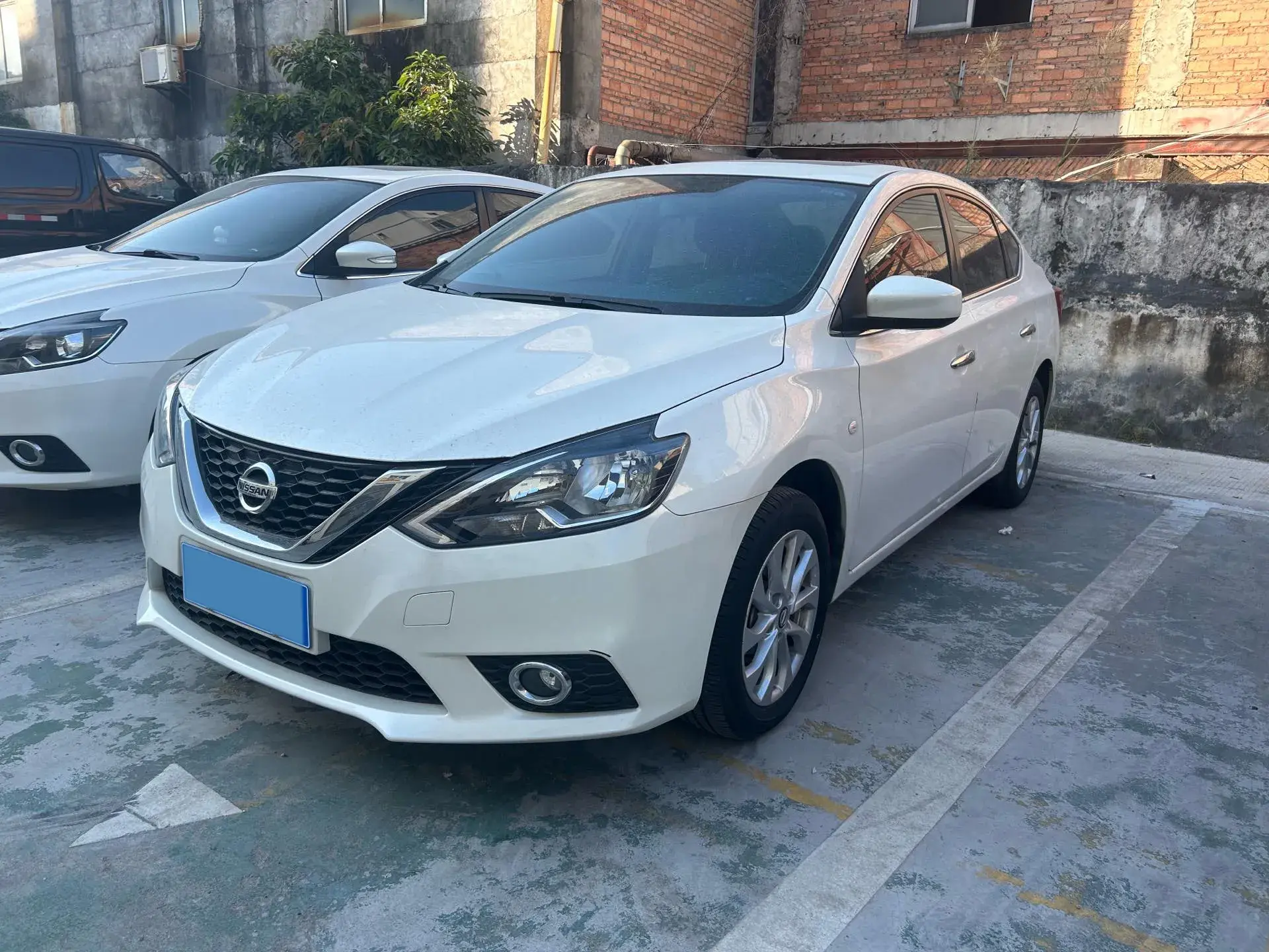 2022 NISSAN SYLPHY view 1