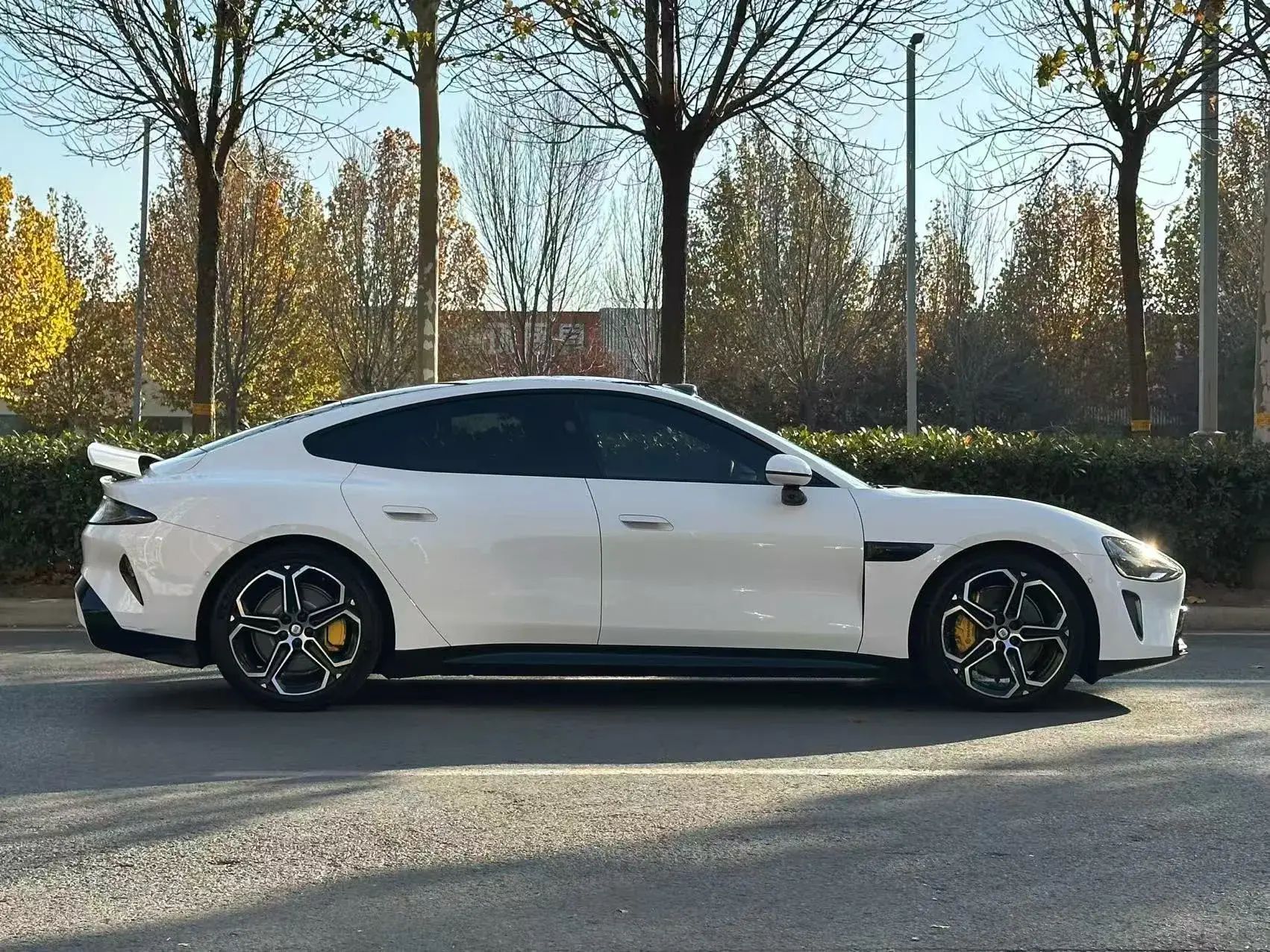 2024 MI SU7 thumbnail 4