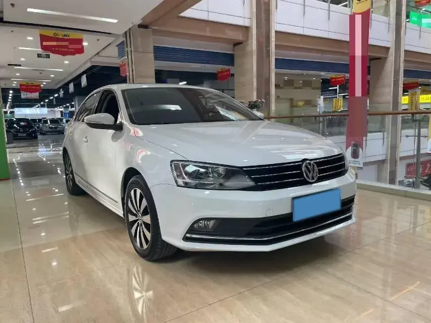 2018 VOLKSWAGEN SAGITAR thumbnail 3