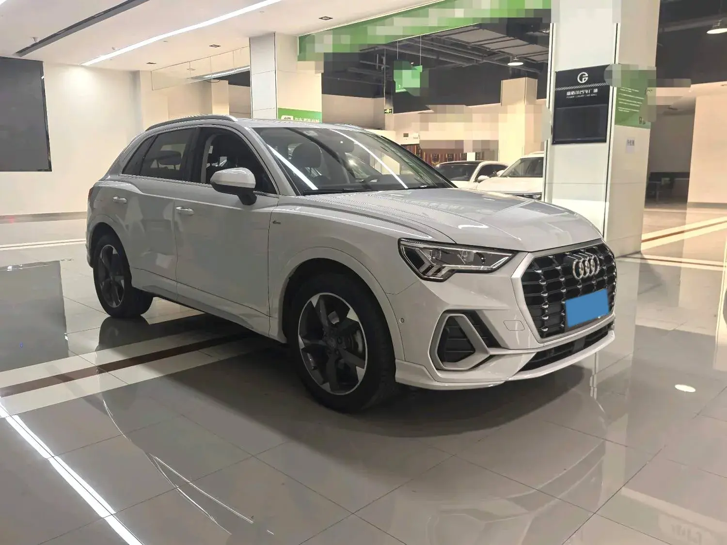 2022 AUDI Q3 thumbnail 3
