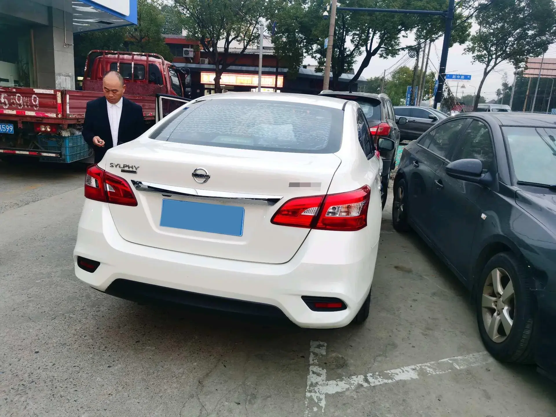 2021 NISSAN SYLPHY thumbnail 2