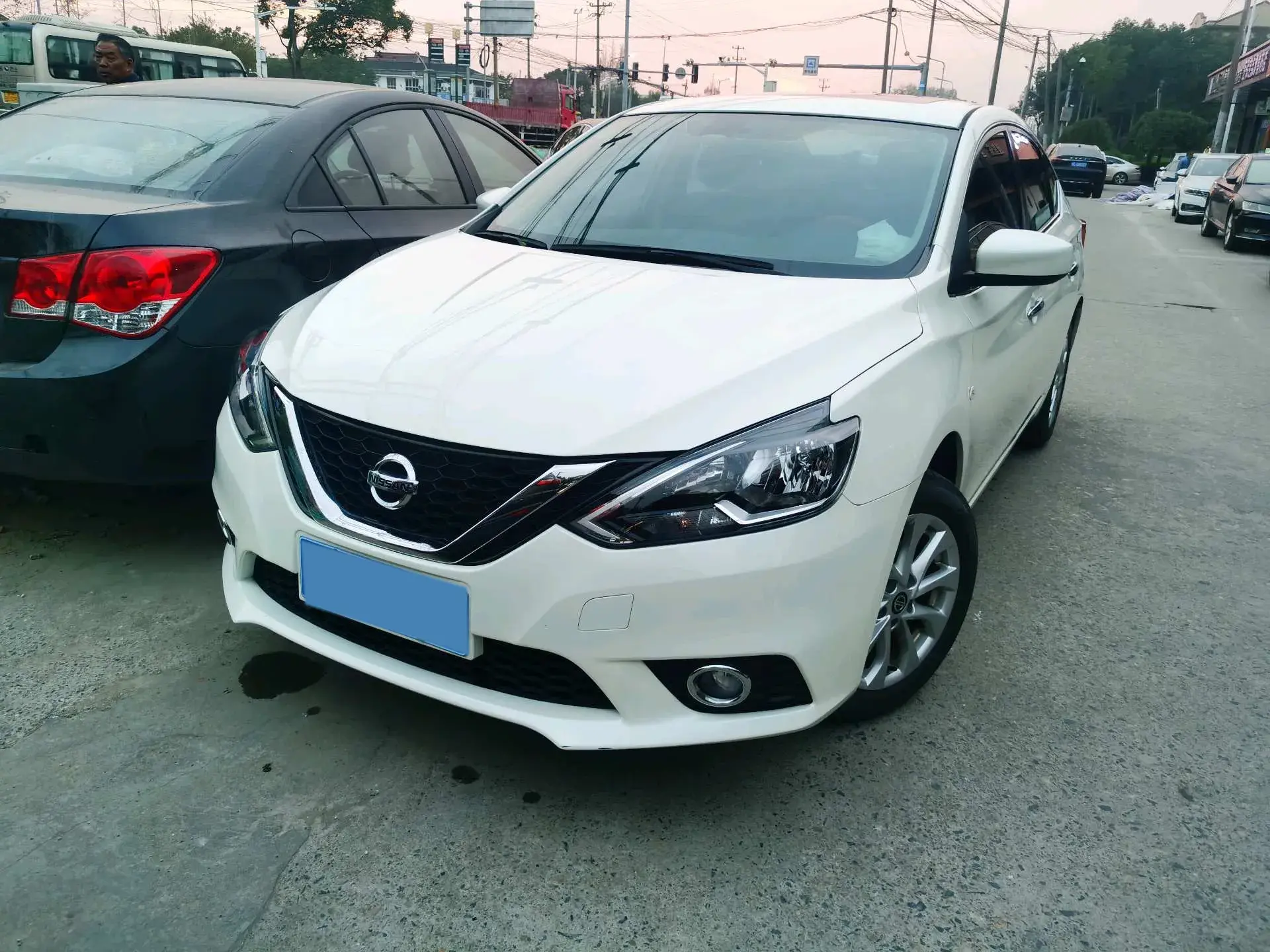 2021 NISSAN SYLPHY view 1