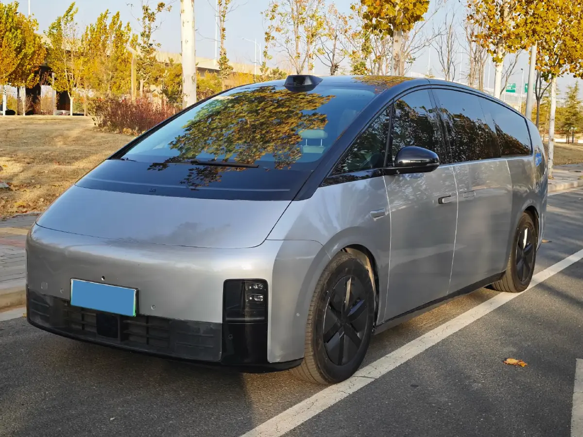 2024 Li MEGA BEV 102.7KWH