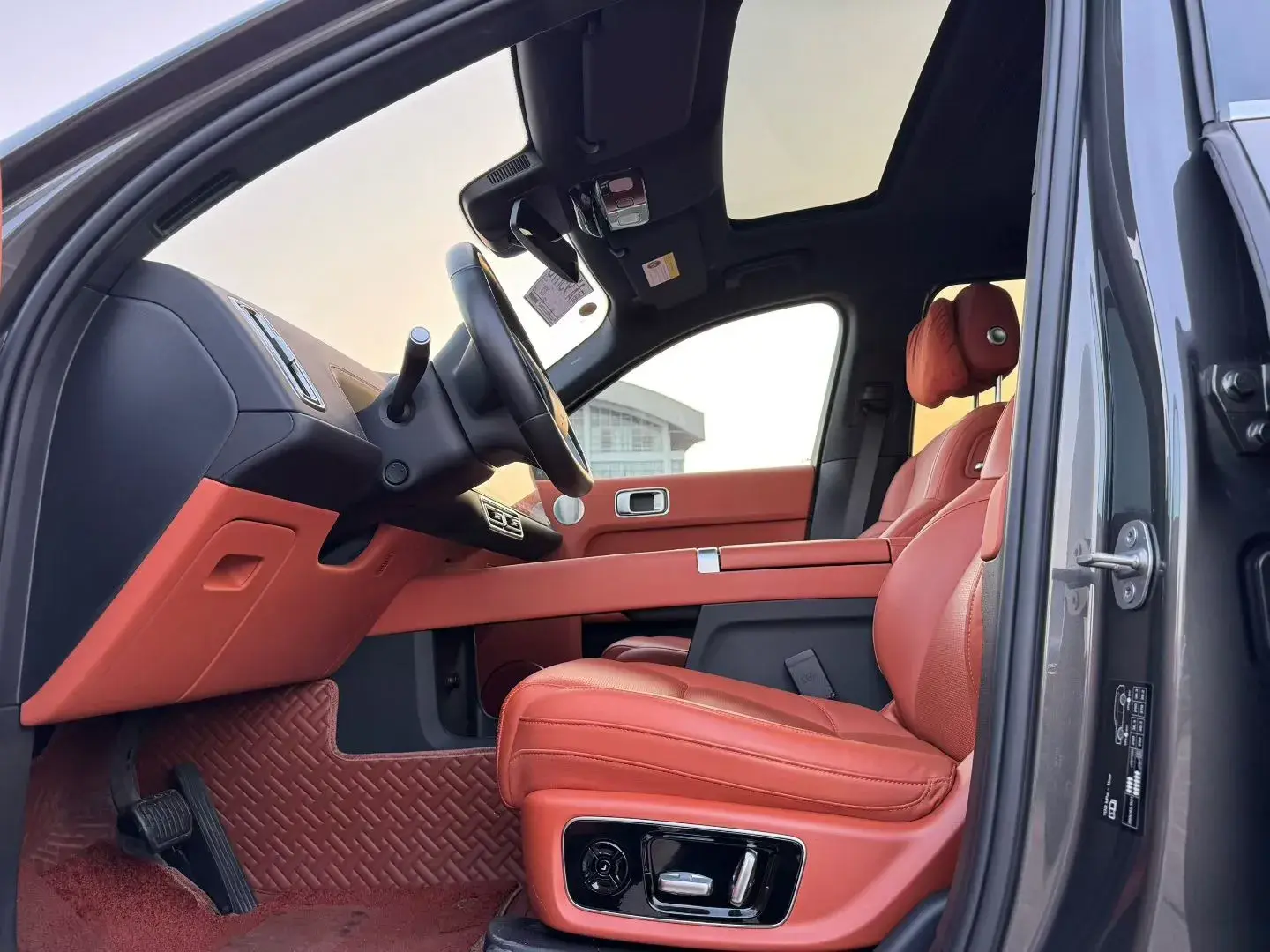 2022 LI L9 thumbnail 4