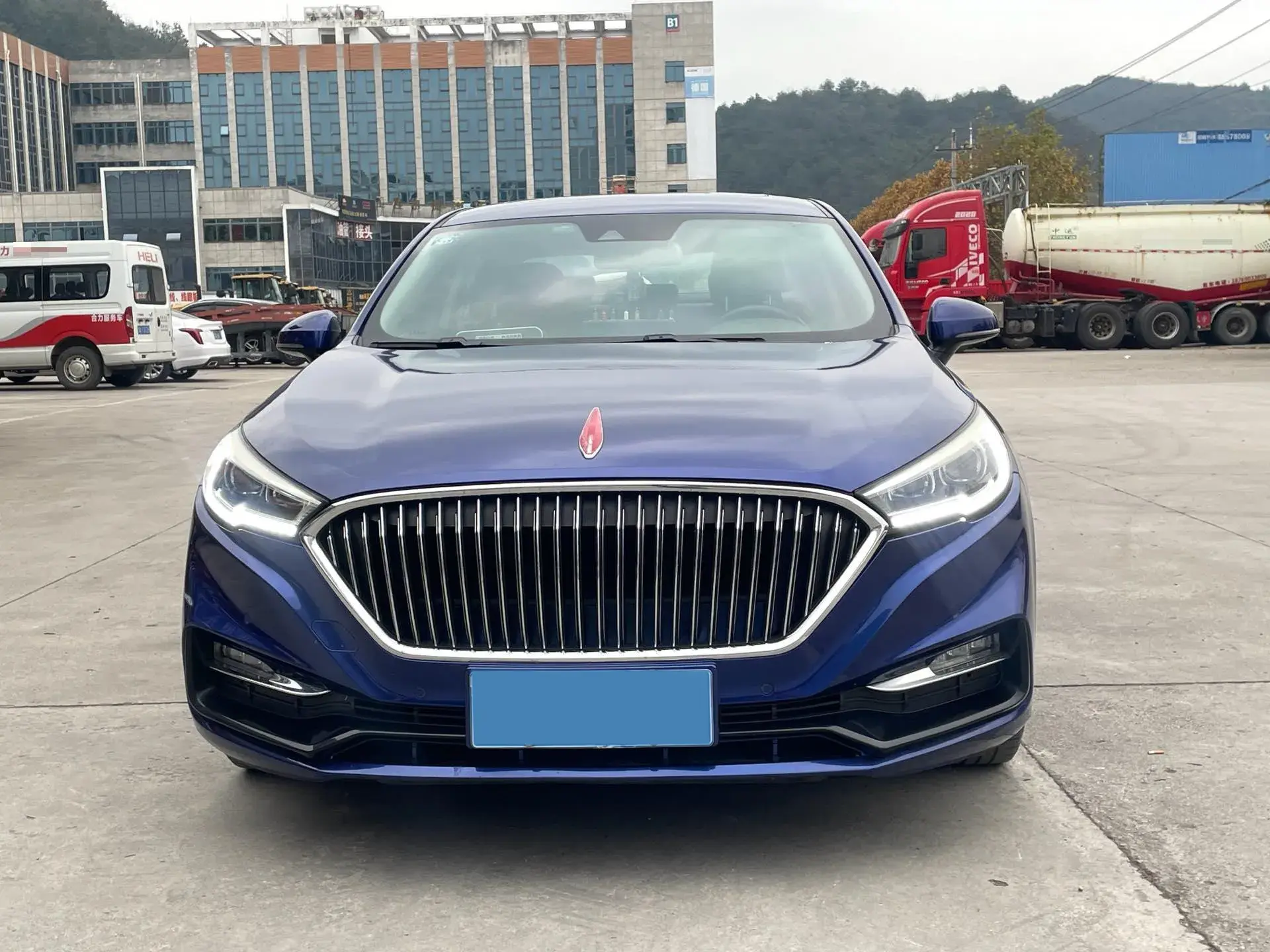 2019 HONGQI H5 thumbnail 3