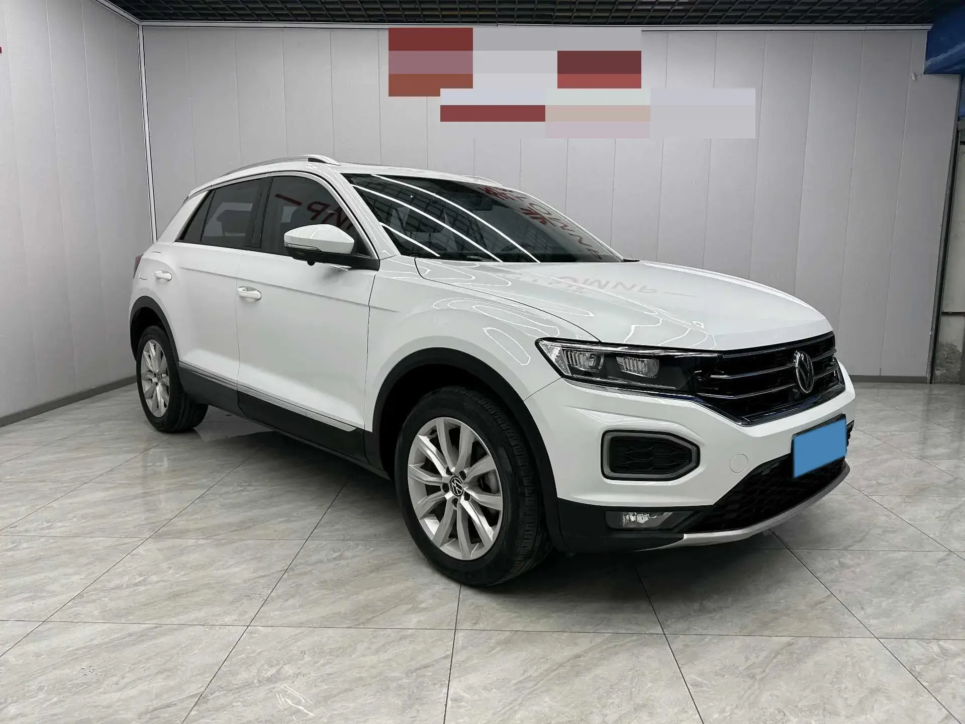 2022 VOLKSWAGEN T-ROC thumbnail 2