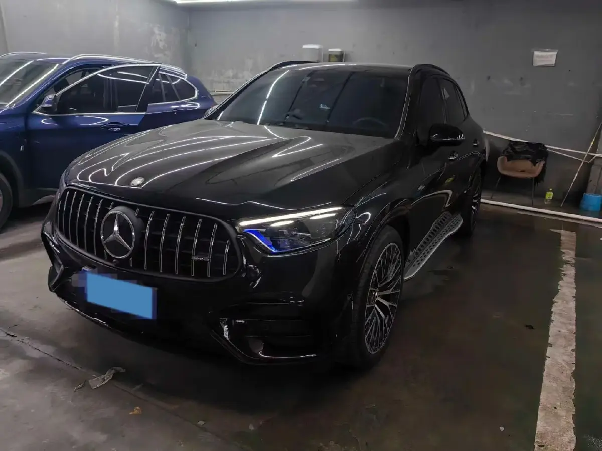 2025 Mercedes-Benz GLC AMG 2.0T 421HP L4 9AT