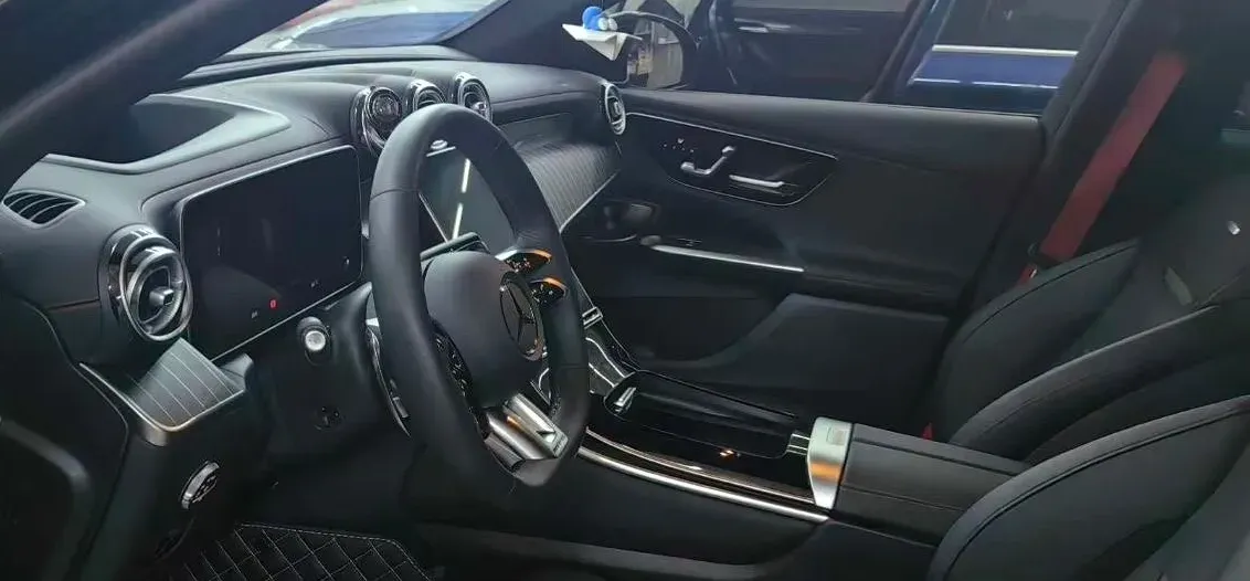 2025 Mercedes-Benz GLC AMG 2.0T 421HP L4 9AT,autocango,china used car exporter,china ev exporter,chinese used car exporter,chinese used ev exporter