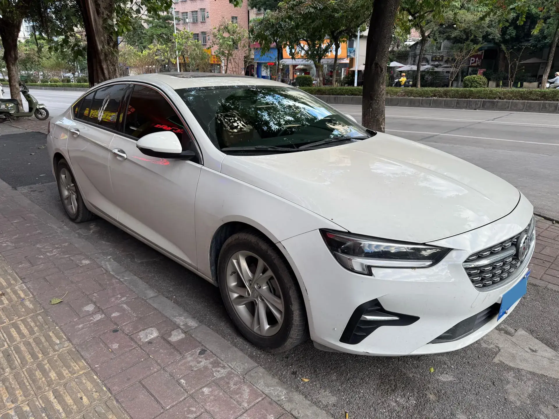 2022 BUICK REGAL thumbnail 2