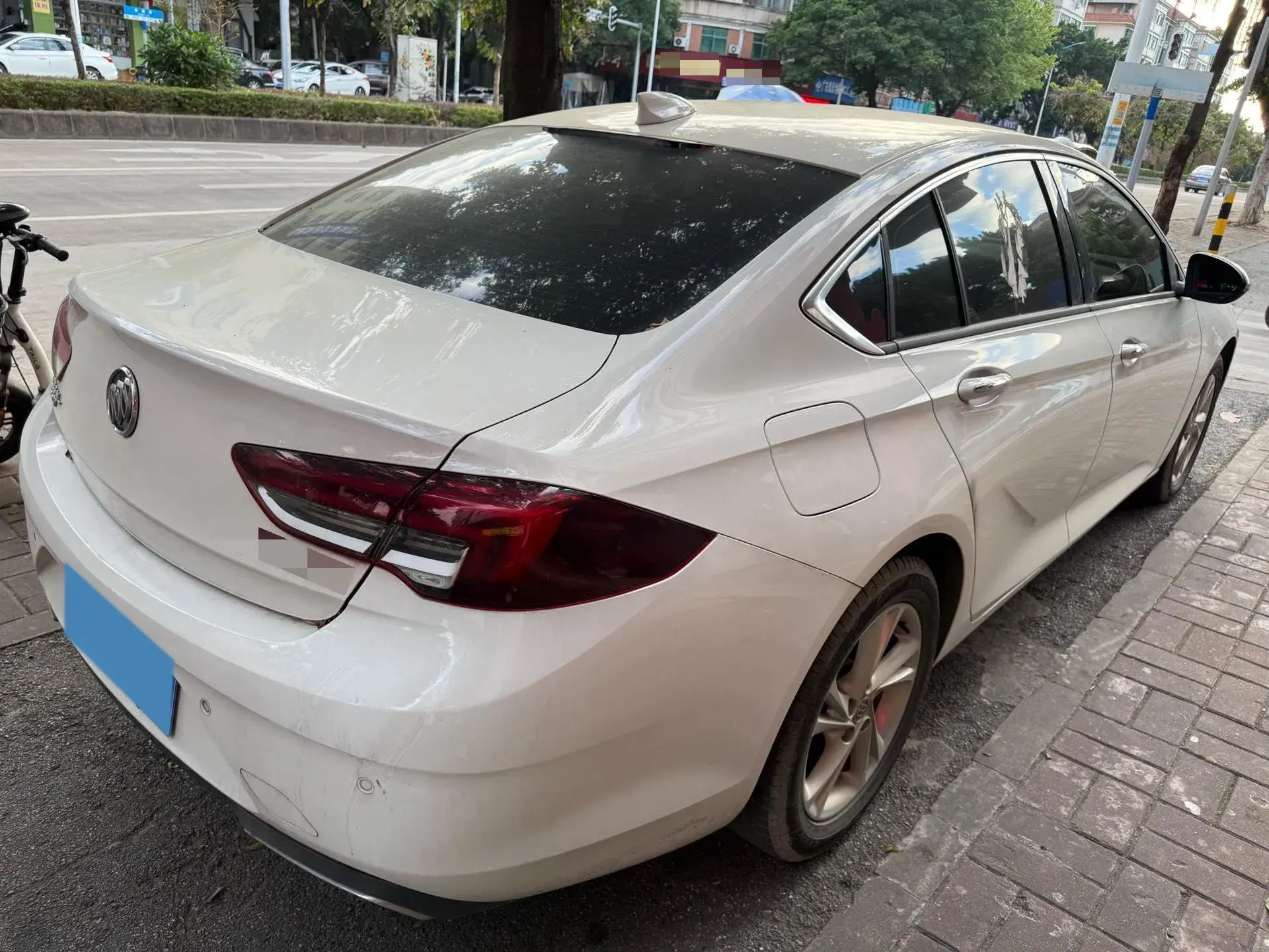 2022 BUICK REGAL thumbnail 4