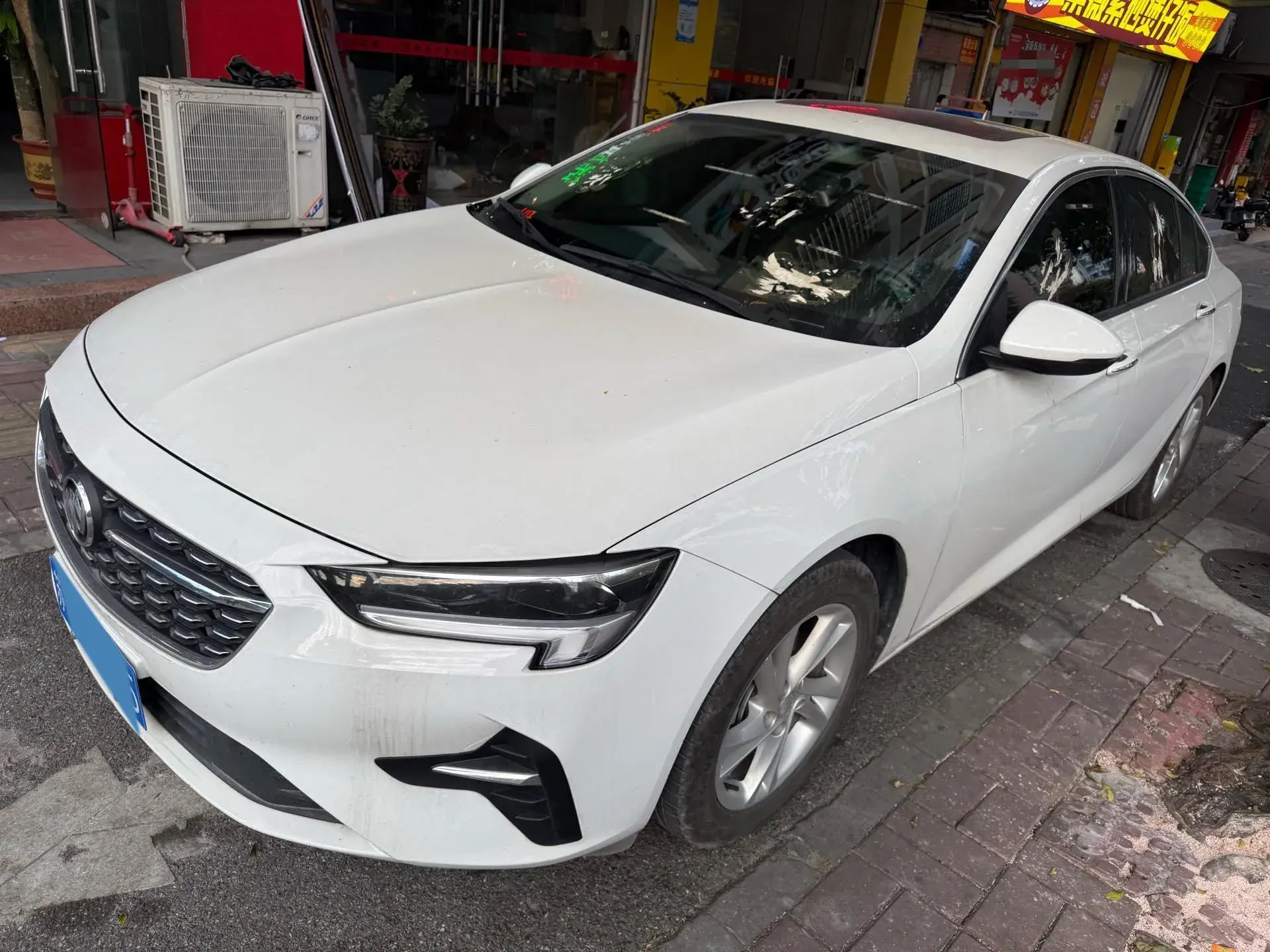 2022 BUICK REGAL view 1