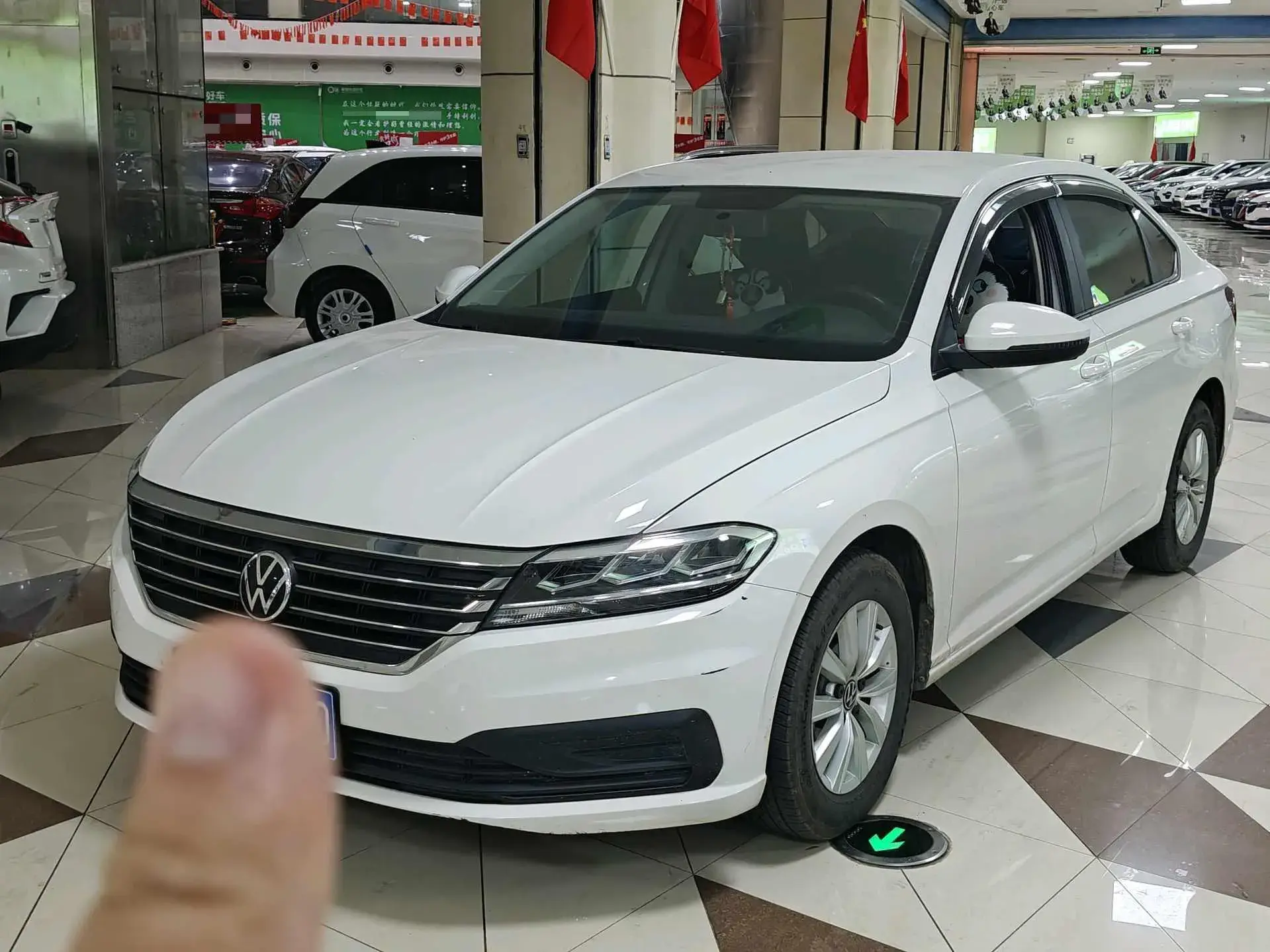 2021 VOLKSWAGEN LAVIDA view 1
