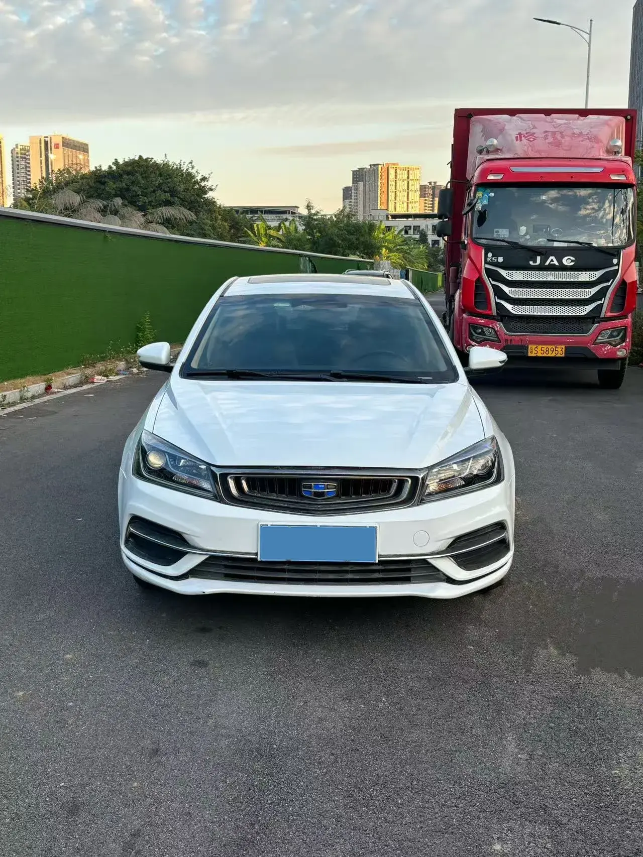 2018 GEELY EMGRAND thumbnail 2