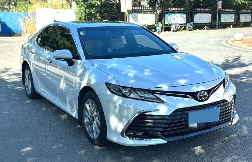 2021 TOYOTA CAMRY thumbnail 3