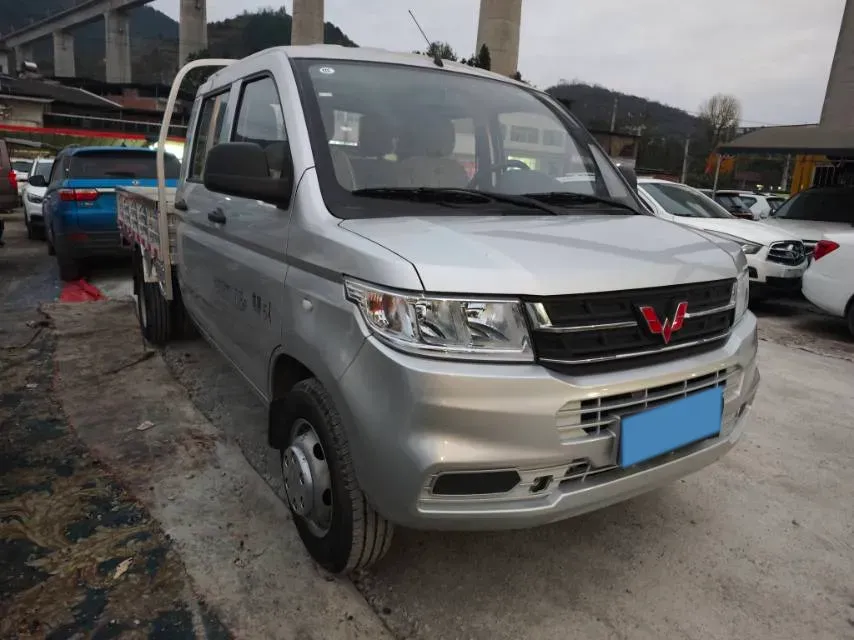 2022 WuLing RongGuang New Truck 1.8L 125HP L4 5MT,autocango,china used car exporter,china ev exporter,chinese used car exporter,chinese used ev exporter