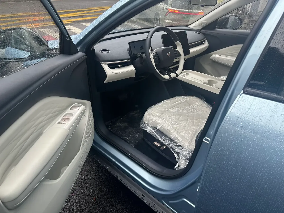 2025 ARCFOX T1 BEV,autocango,china used car exporter,china ev exporter,chinese used car exporter,chinese used ev exporter