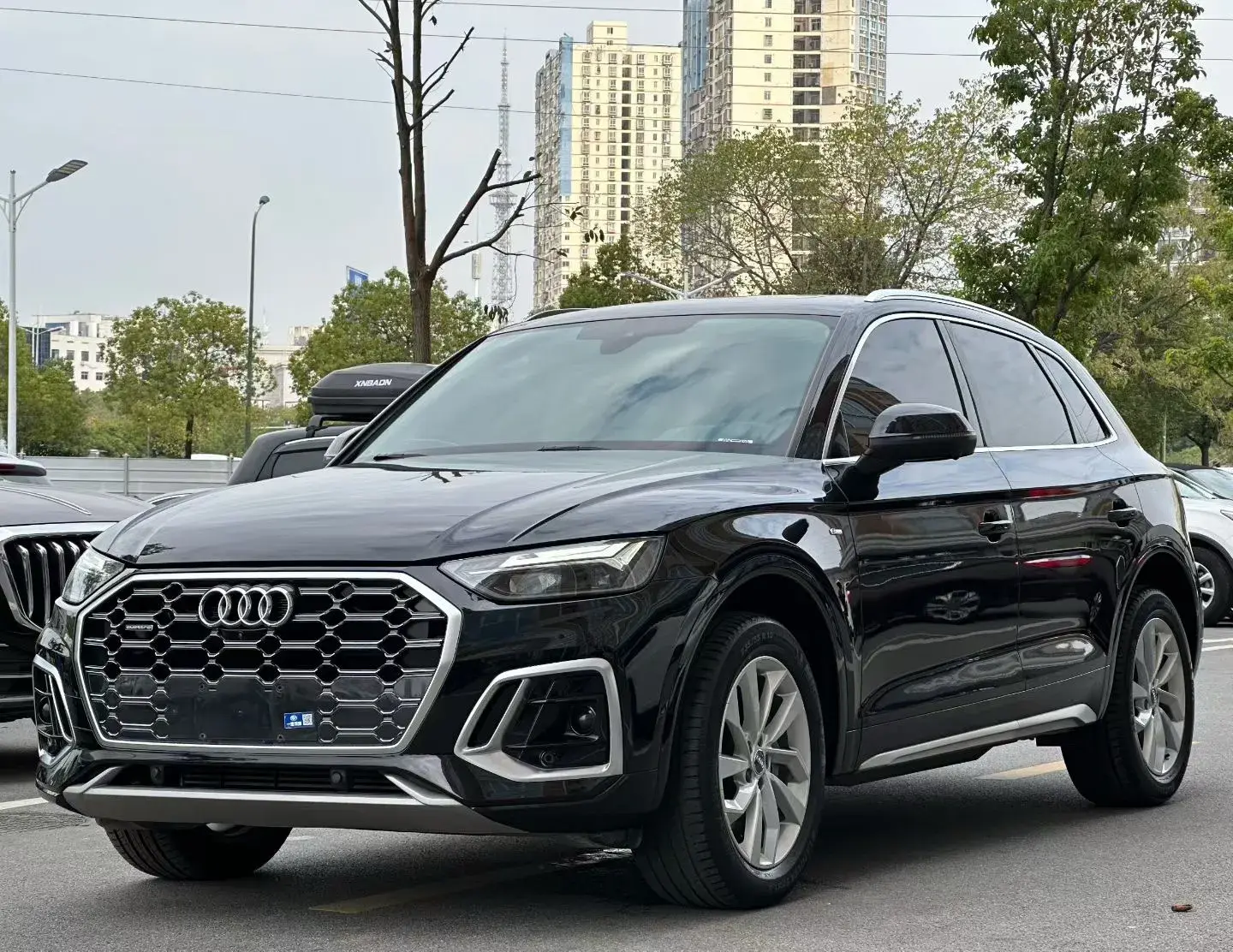 2021 AUDI Q5L view 1
