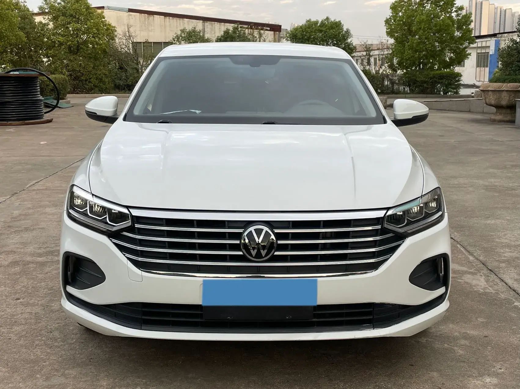 2023 VOLKSWAGEN LAVIDA thumbnail 2