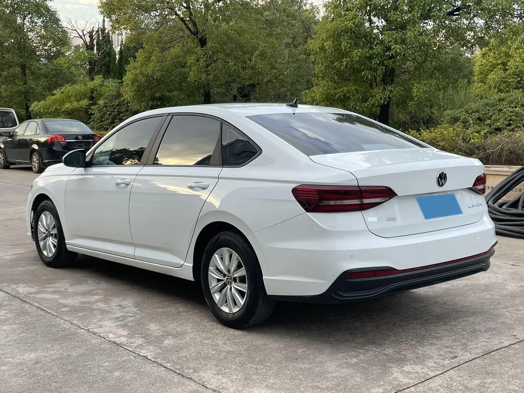 2023 VOLKSWAGEN LAVIDA thumbnail 4