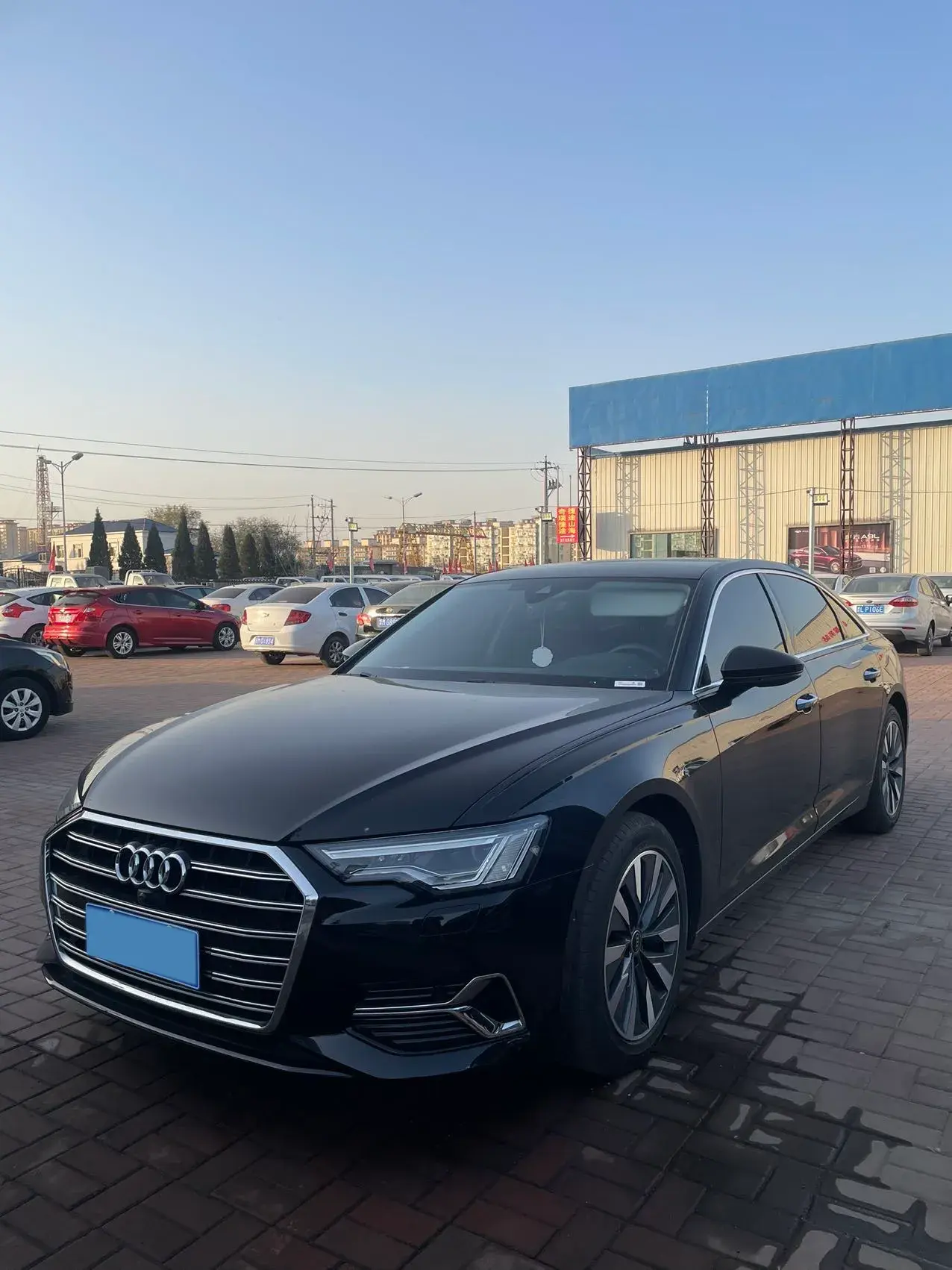 2023 AUDI A6L view 1