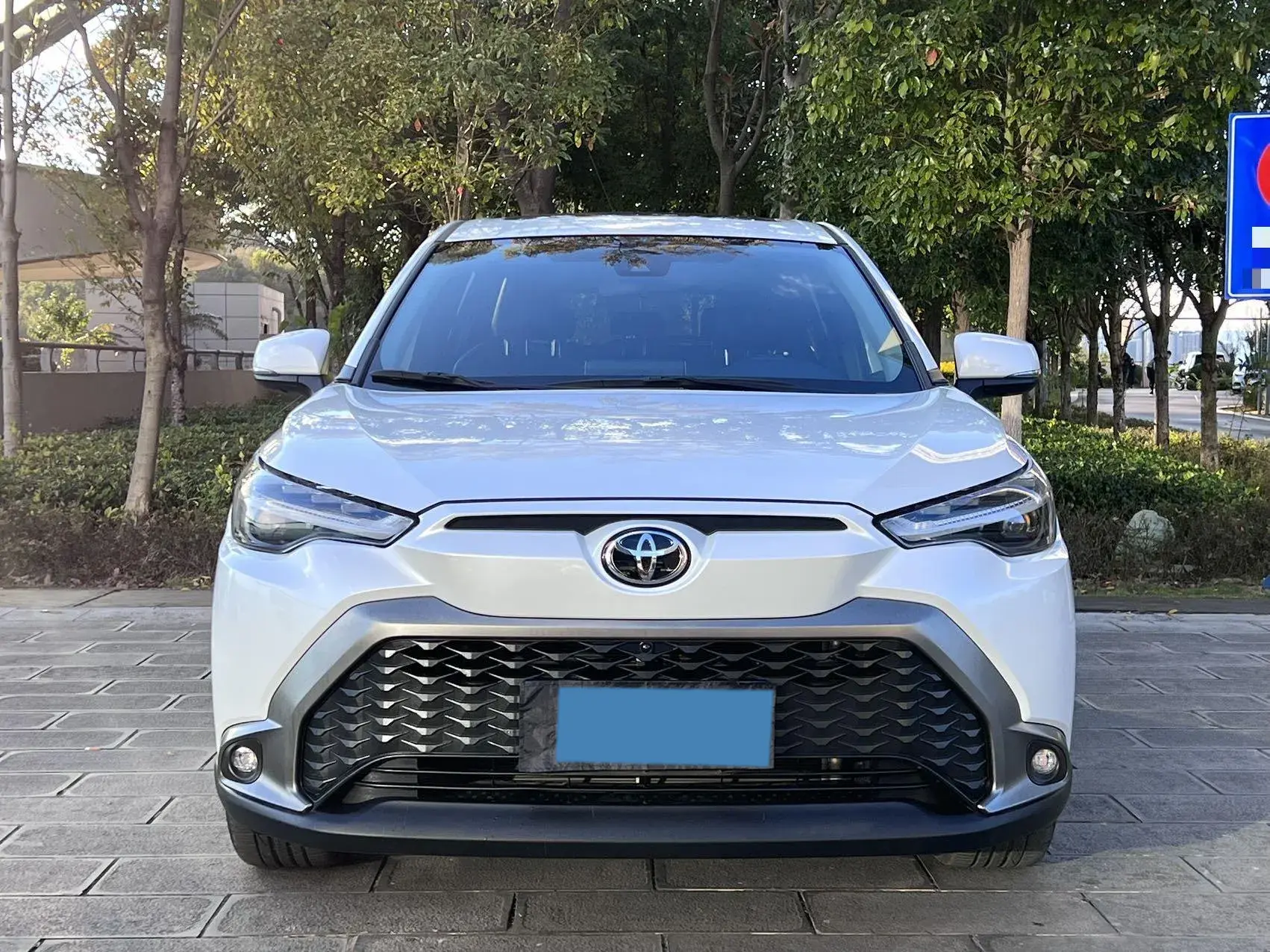 2022 TOYOTA FRONTLANDER thumbnail 2