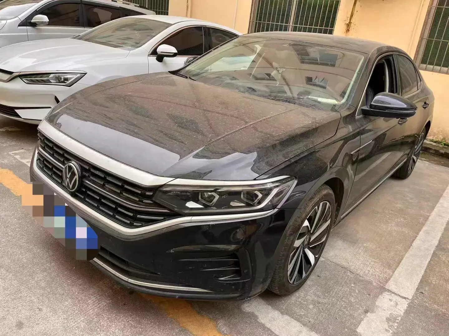 2023 VOLKSWAGEN PASSAT view 1